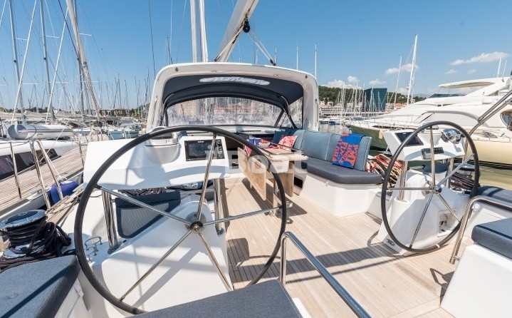 Beneteau Oceanis 60