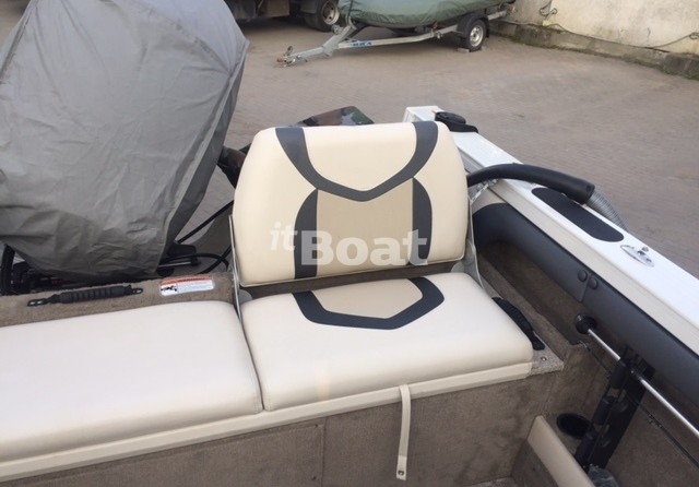 Crestliner 1750 Super Hawk