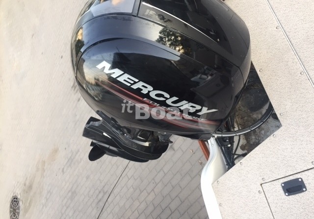 Crestliner 1750 Super Hawk