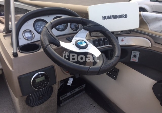 Crestliner 1750 Super Hawk