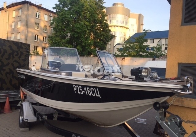 Crestliner 1750 Super Hawk