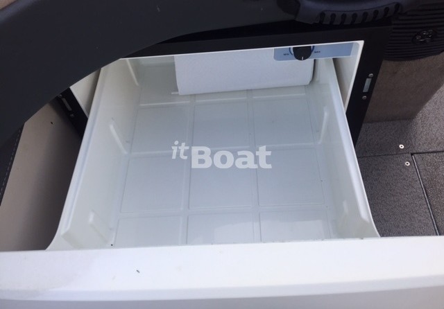 Crestliner 1750 Super Hawk