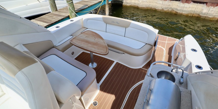 Sea Ray 350 Sundancer