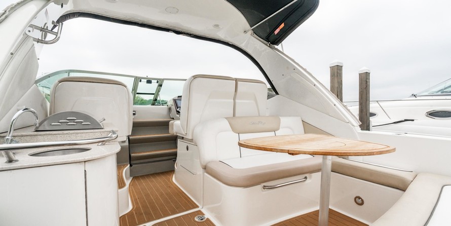 Sea Ray 350 Sundancer