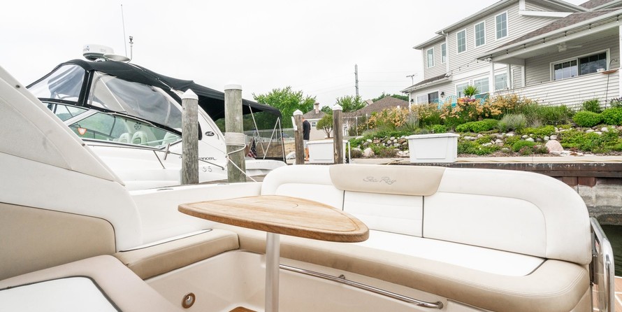 Sea Ray 350 Sundancer