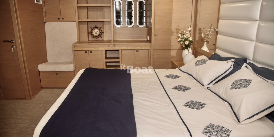 Popilov Yachts 19.99S