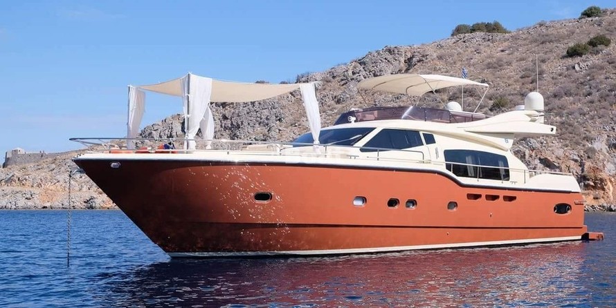 Ferretti Altura 690