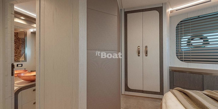 Monte Carlo Yachts 76