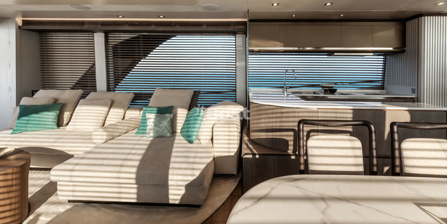 Monte Carlo Yachts 76