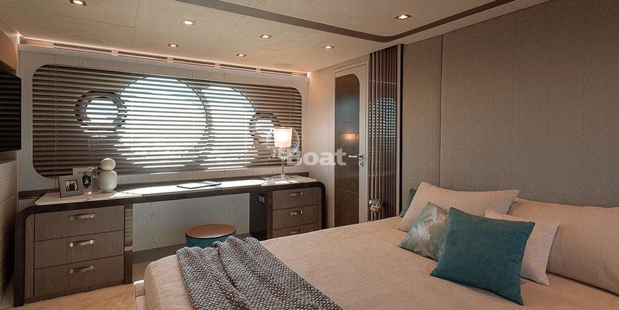 Monte Carlo Yachts 76