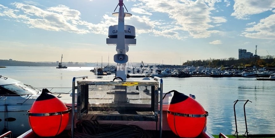 Custom Boats Ginton 61