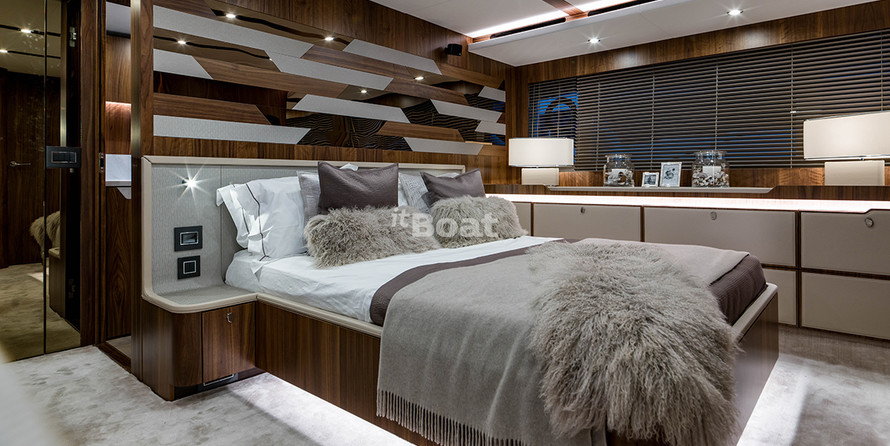 Fairline 68 Squadron