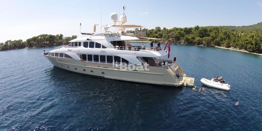 Benetti Classic 120