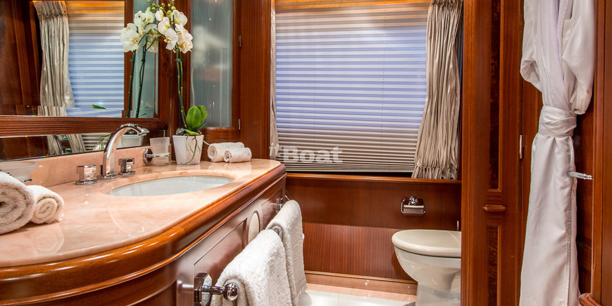 Benetti Classic 120