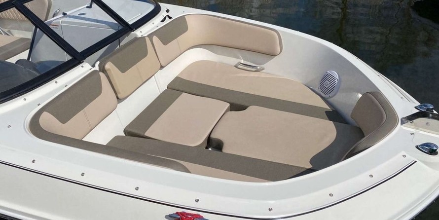 Bayliner VR6 BOWRIDER