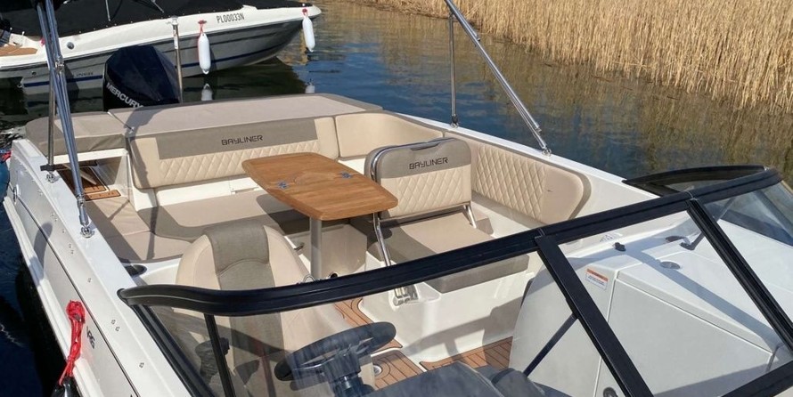 Bayliner VR6 BOWRIDER