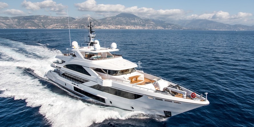 Majesty Yachts 140