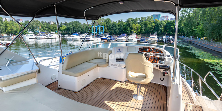 Carver 41 Cockpit Motor Yacht