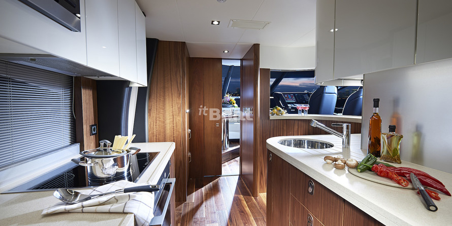 Sunseeker 86 Yacht