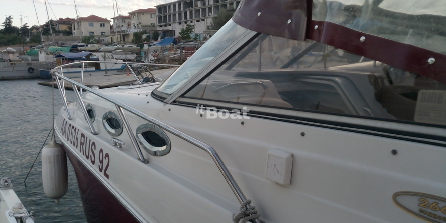 Regal 2665 Commodore Express