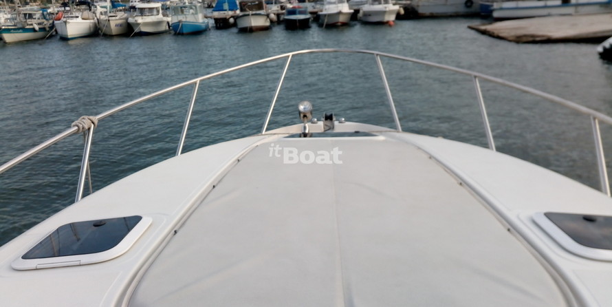 Regal 2665 Commodore Express