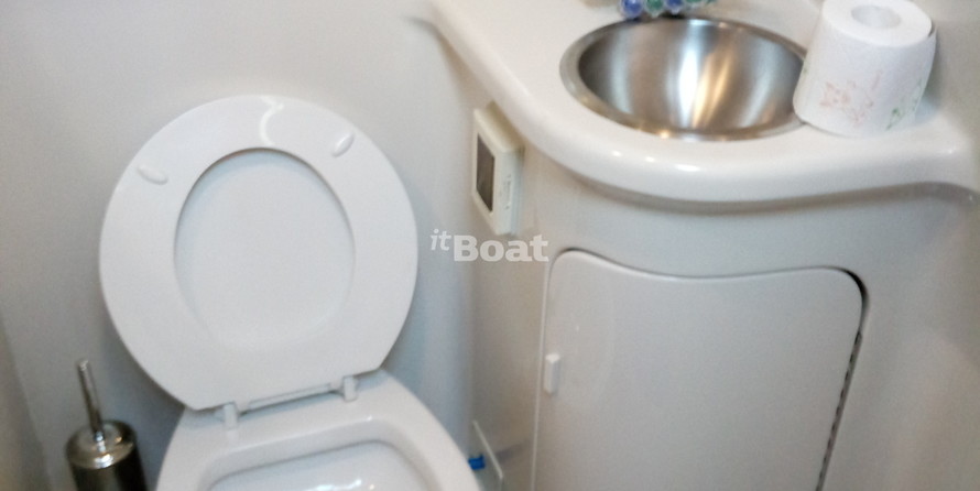 Regal 2665 Commodore Express