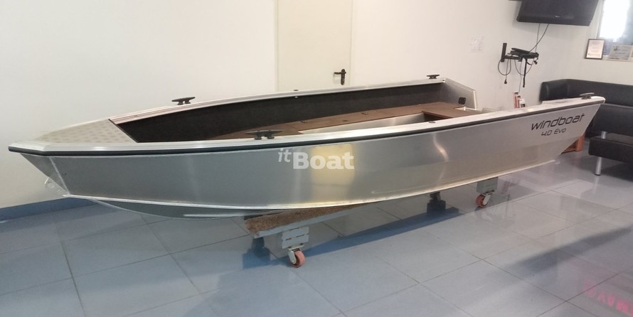 Windboat 4.6DC EVO