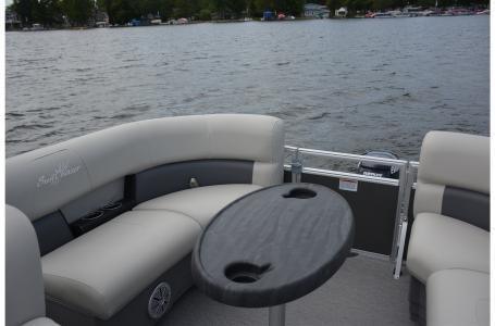 Sunchaser Boats Geneva Cruise 20 LR DH