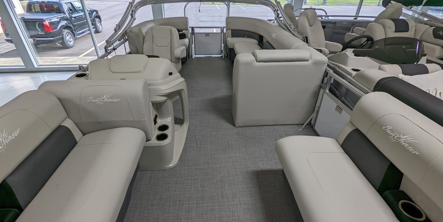 Sunchaser Boats Geneva Cruise 20 LR DH