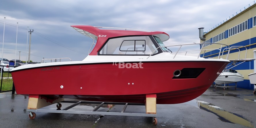 Velvette Cabin 23 Active Sedan