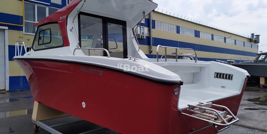 Velvette Cabin 23 Active Sedan