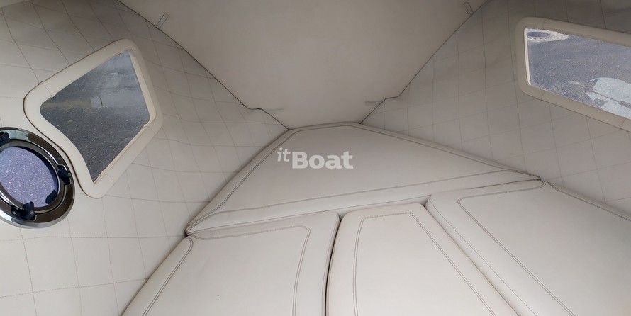 Velvette Cabin 23 Active Sedan