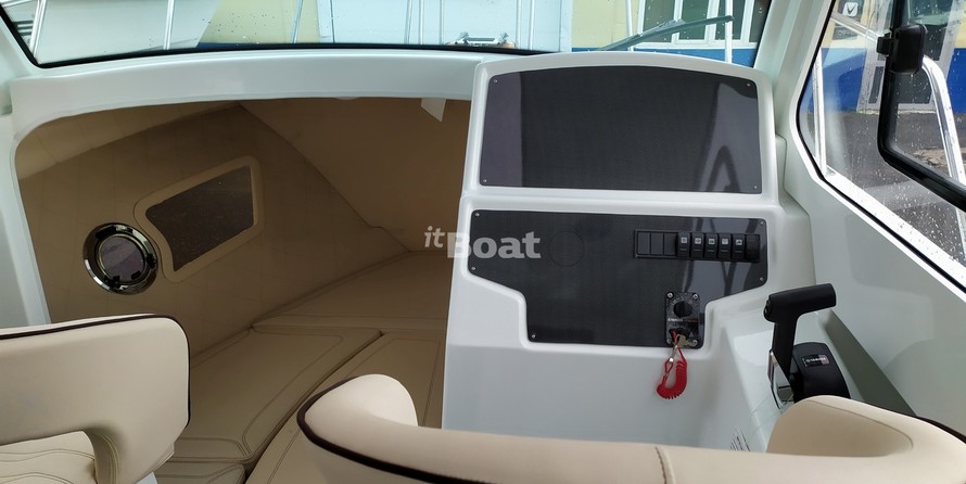 Velvette Cabin 23 Active Sedan