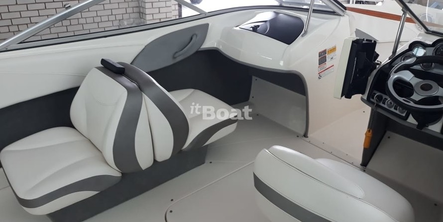 Bayliner 215 Bowrider