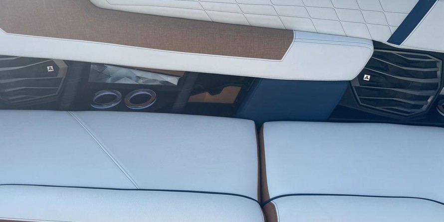 Super Air Nautique G23