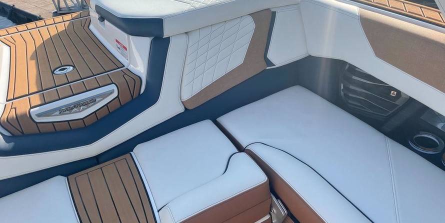 Super Air Nautique G23