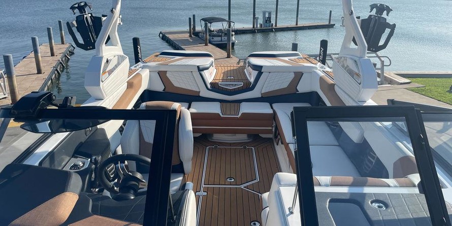 Super Air Nautique G23