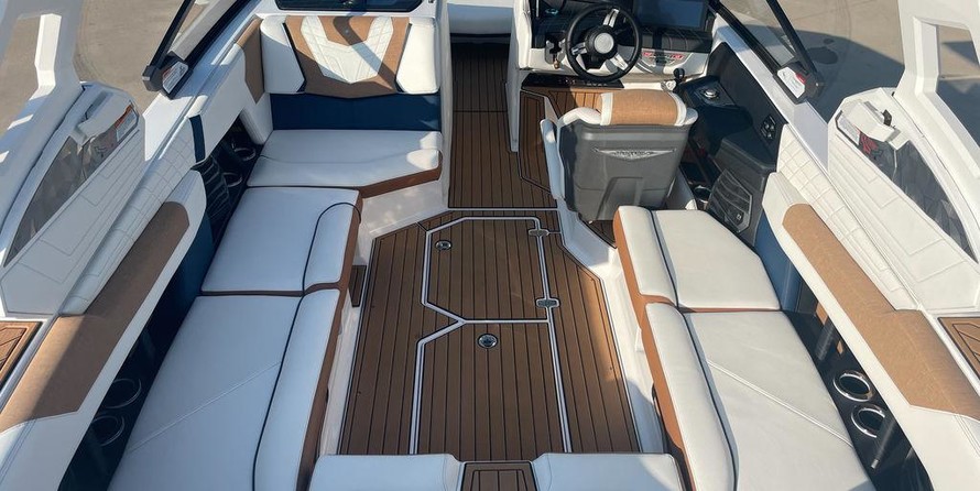 Super Air Nautique G23