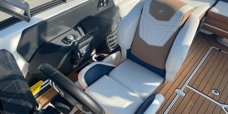 Super Air Nautique G23