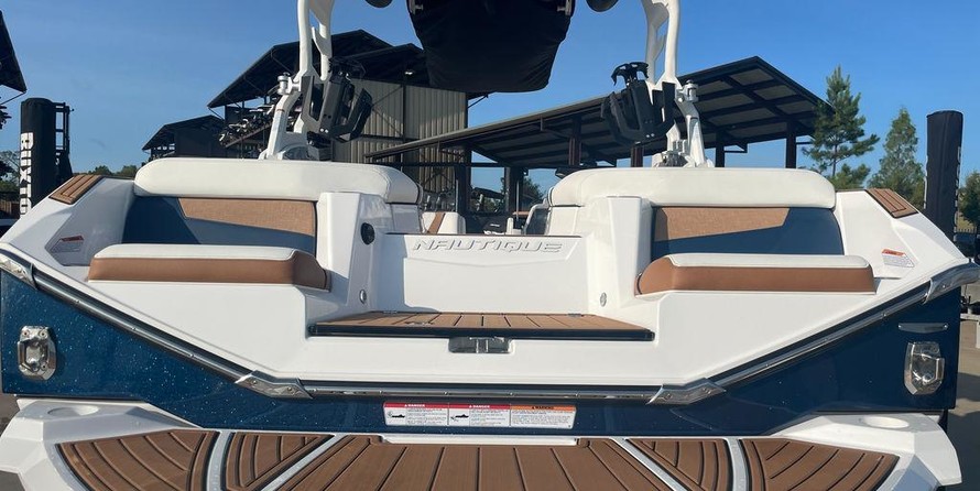 Super Air Nautique G23