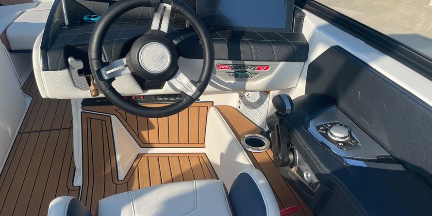 Super Air Nautique G23