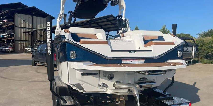 Super Air Nautique G23