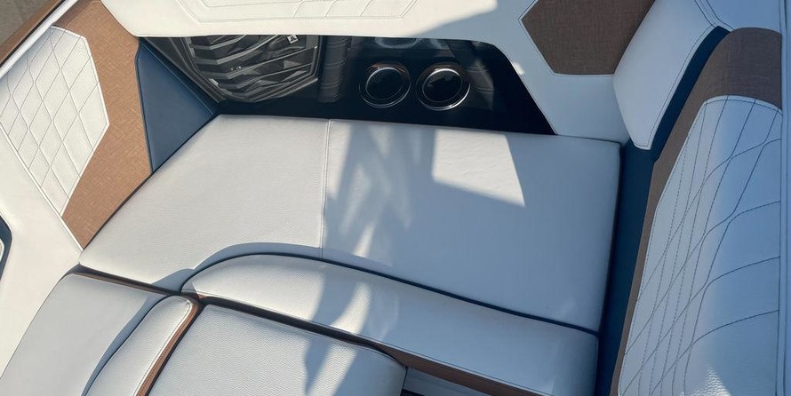 Super Air Nautique G23