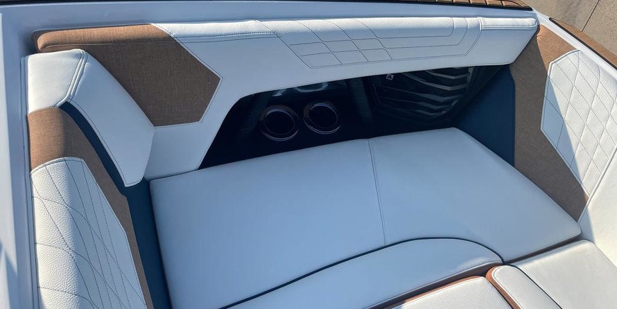 Super Air Nautique G23