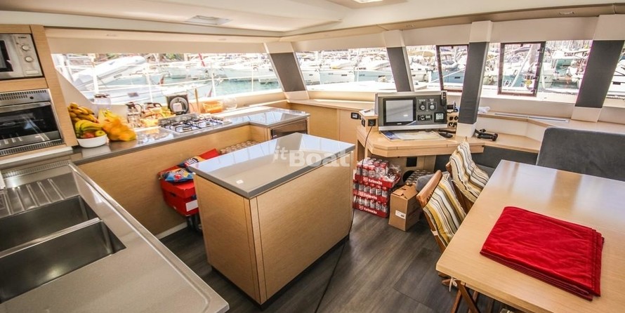 Fountaine Pajot Saba 50