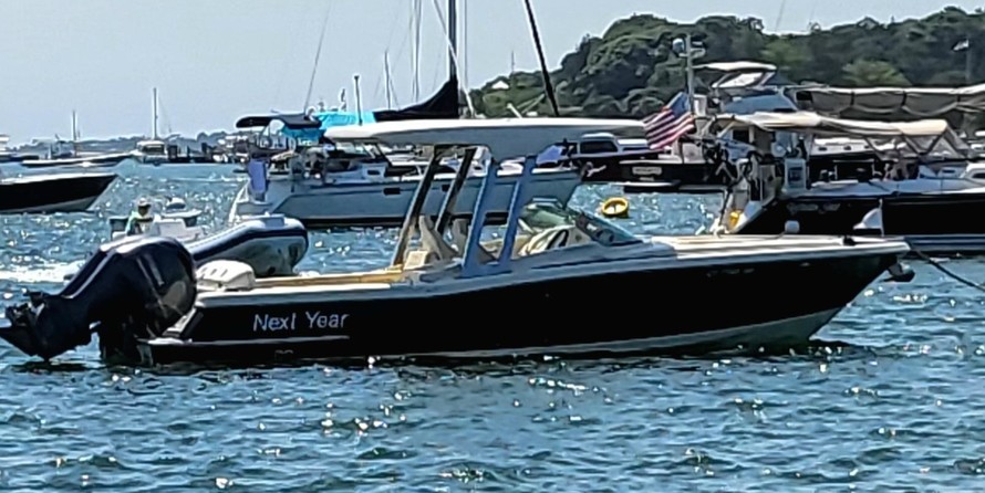 Chris-Craft Calypso 26