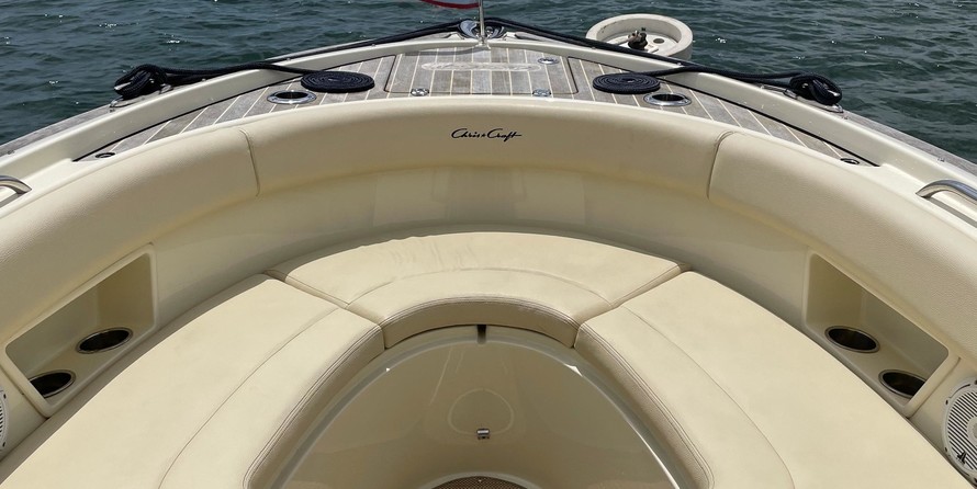 Chris-Craft Calypso 26