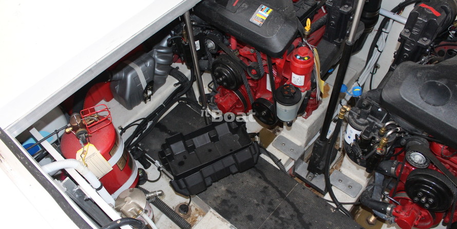 Chaparral 310 Signature