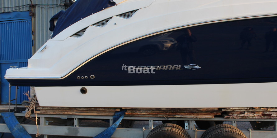 Chaparral 310 Signature