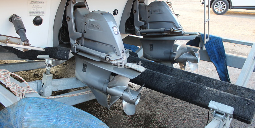 Chaparral 310 Signature